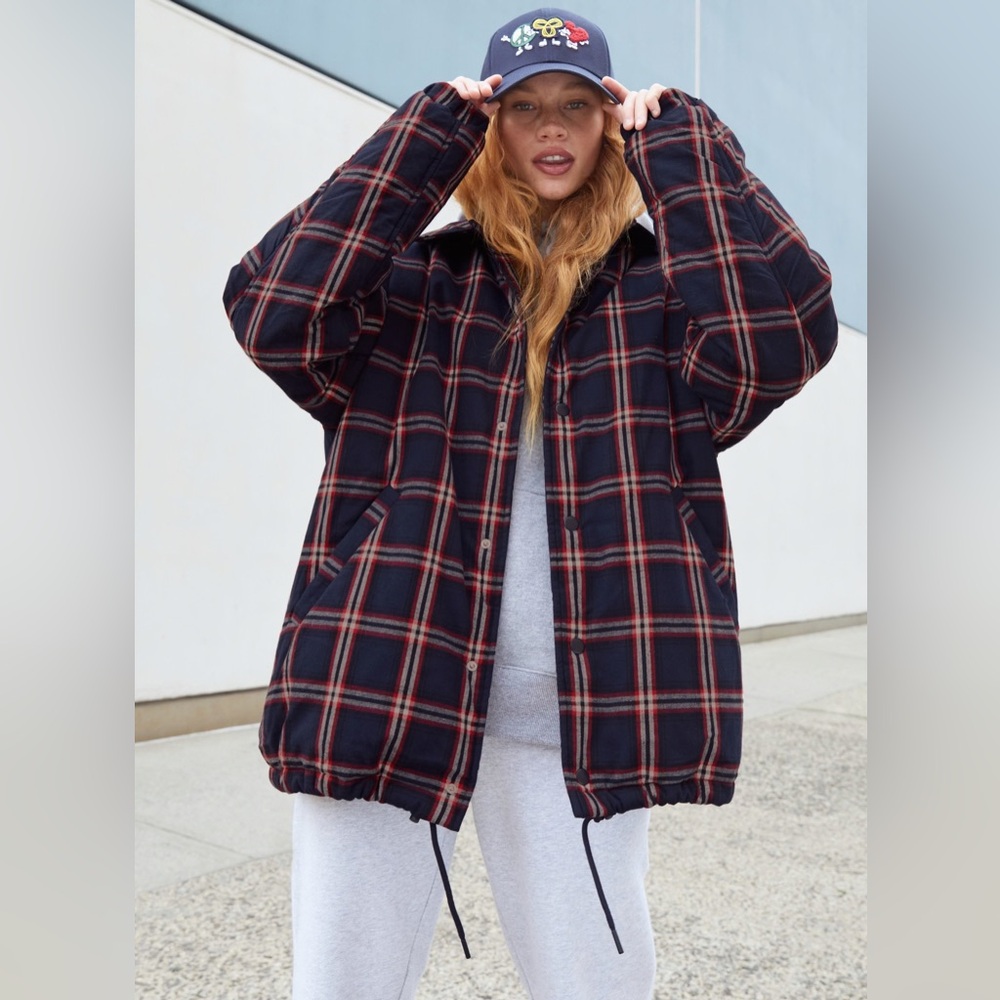 Aritzia TNA Coaches Jacket - Picture 2 of 8